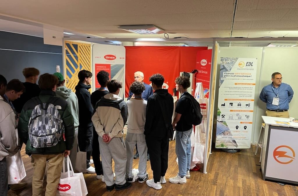 Les élèves de la filière électricité au salon du photovoltaïque à Lorient
